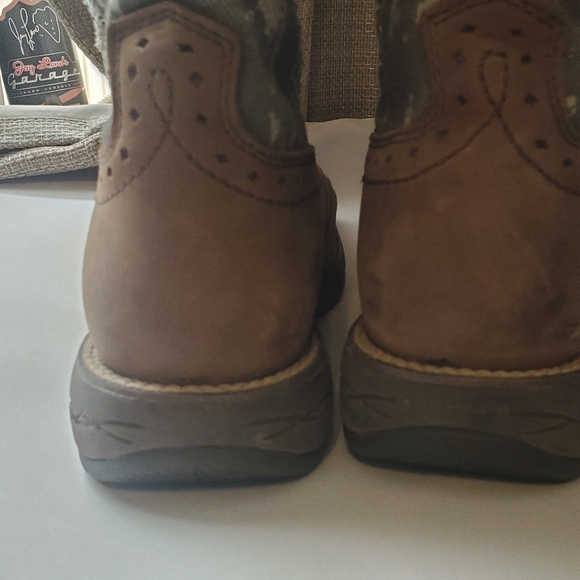 Cody James Brown and Gray Western Boots Camo. Sz 8.5 D . flag - Picture 3 of 16